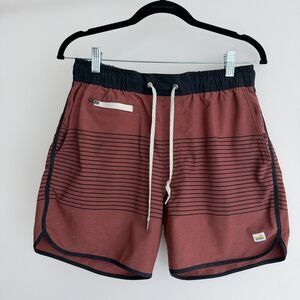 Vuori Bank Shorts Mens Small Red Currant Black Striped Athletic Drawstring Gym